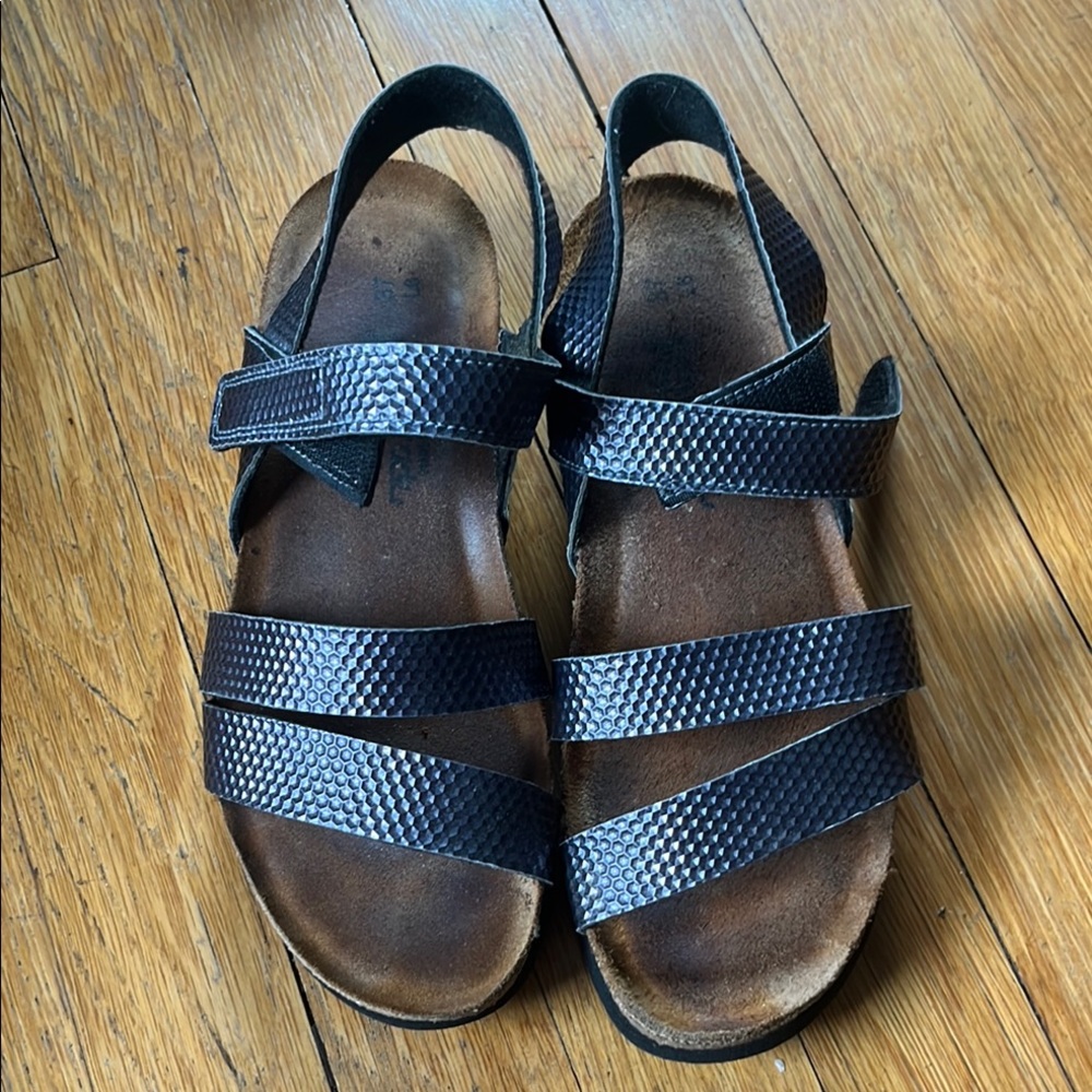 Naot Black Strappy Sandals